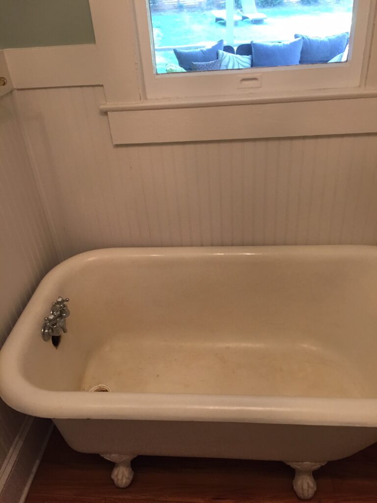 Tub in need of color change