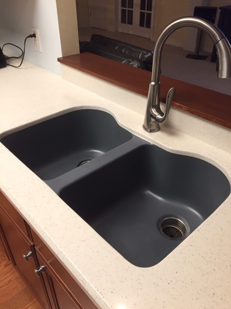 Sink was resurfaced in a fresh "Web Gray" base coat, followed with a semi-gloss clear topcoat (AFTER)